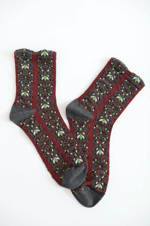 Calcetines con estampado de flores bordadas
