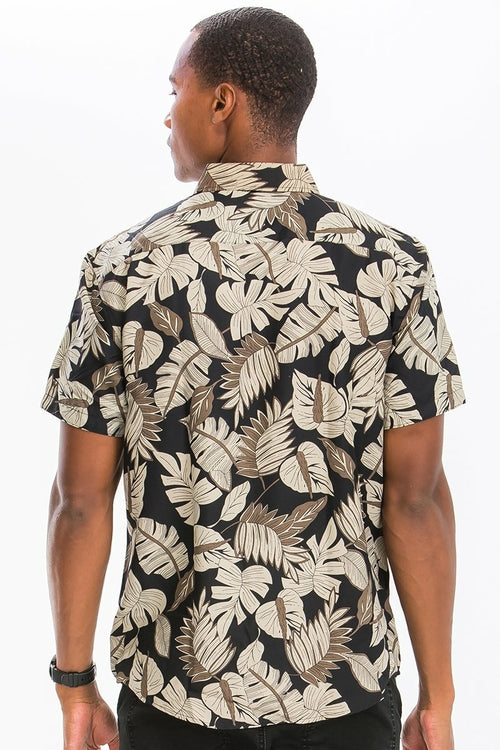 Camisa con botones con estampado hawaiano