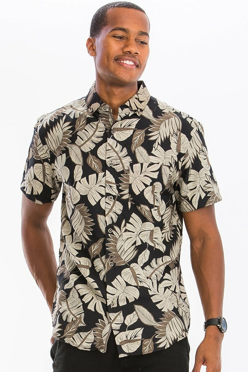 Camisa con botones con estampado hawaiano